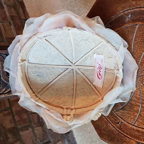 Vintage Gigi New York ladies hat, 1940's or 50's. - Picture 6 of 9